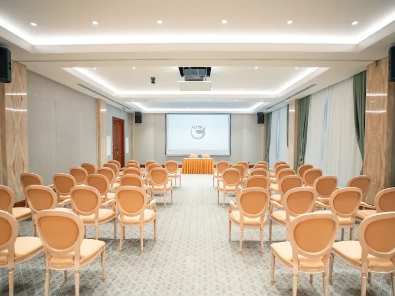 Fly Inn Baku 8