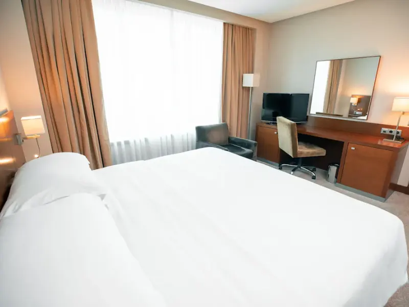 Fly Inn Baku 9