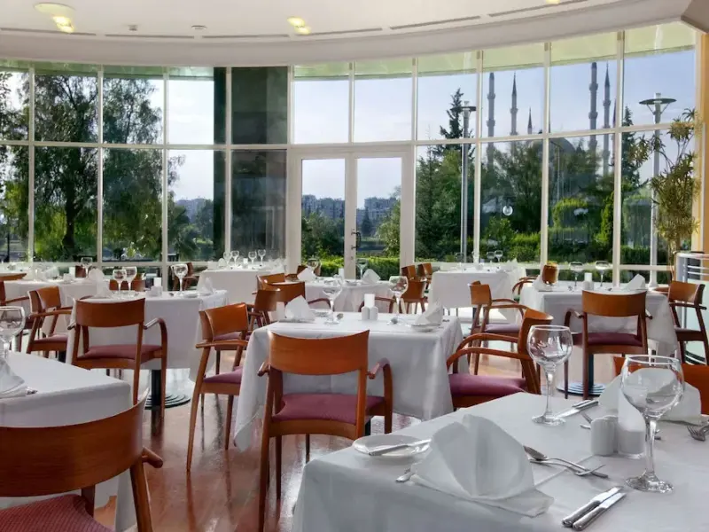Adana HiltonSA 15