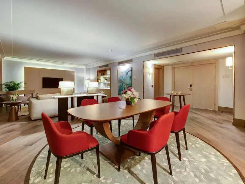 Adana HiltonSA 19