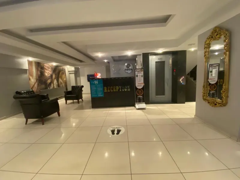 Grand 53 Hotel 13