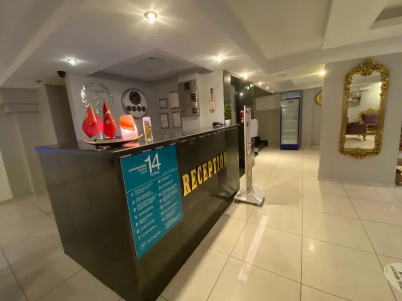 Grand 53 Hotel 8