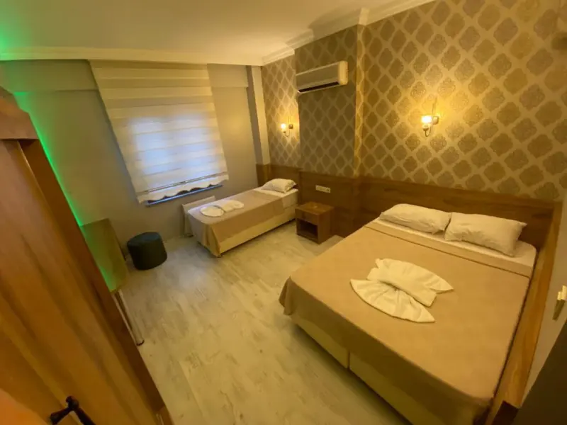 Grand 53 Hotel 4