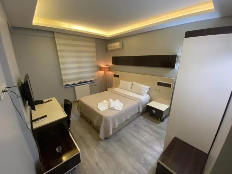 Grand 53 Hotel 12