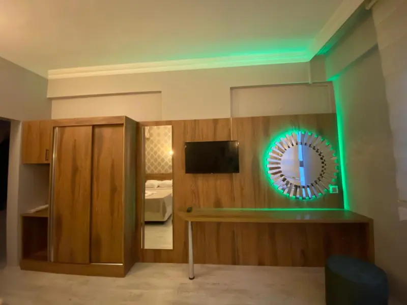 Grand 53 Hotel 11