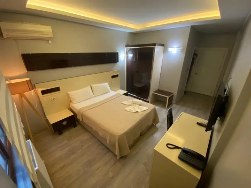 Grand 53 Hotel 3