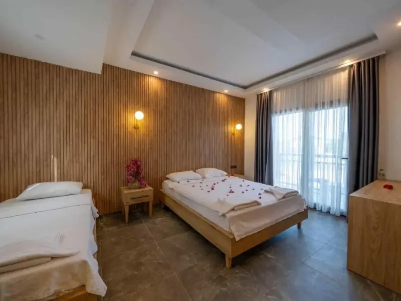Orion Hotel Bitez 12
