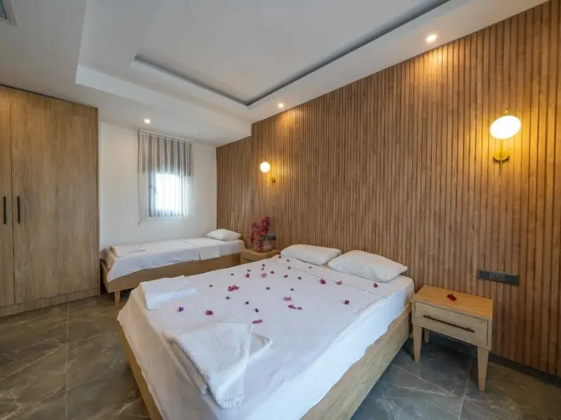 Orion Hotel Bitez 8