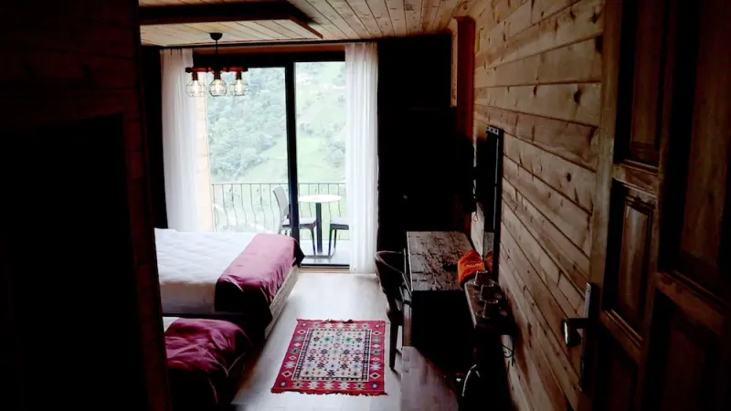 Yamaçda Otel 33