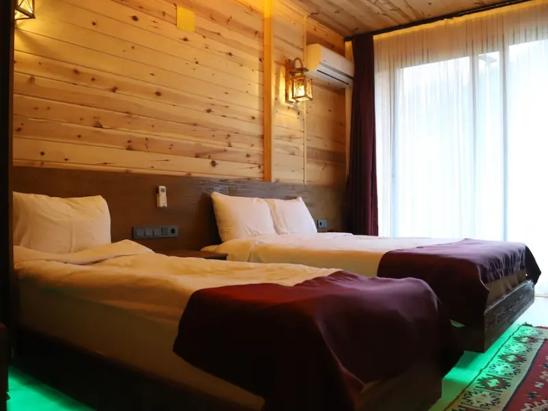 Yamaçda Otel 14