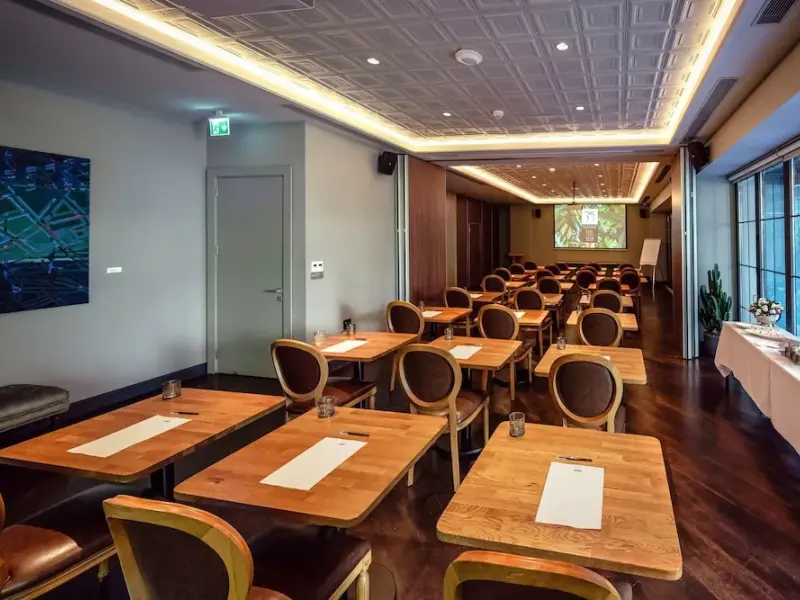 39 Kalamış Marina Hotel 11
