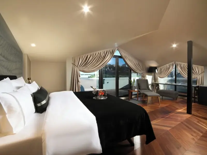 39 Kalamış Marina Hotel 38