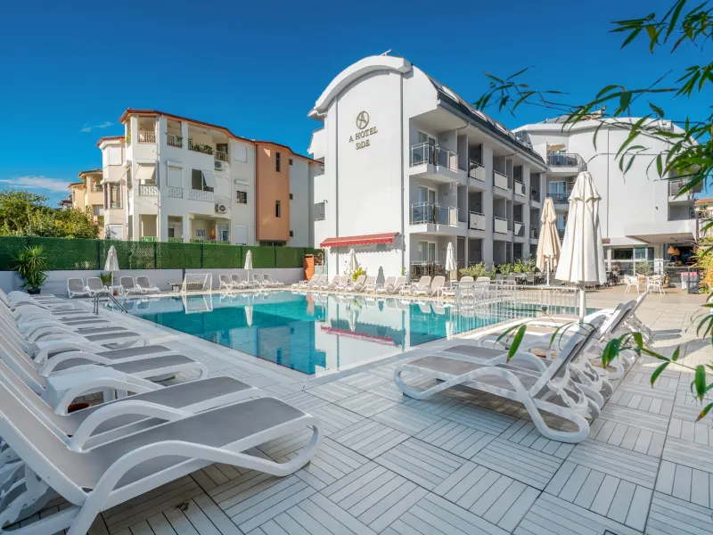 A Hotel Side 21
