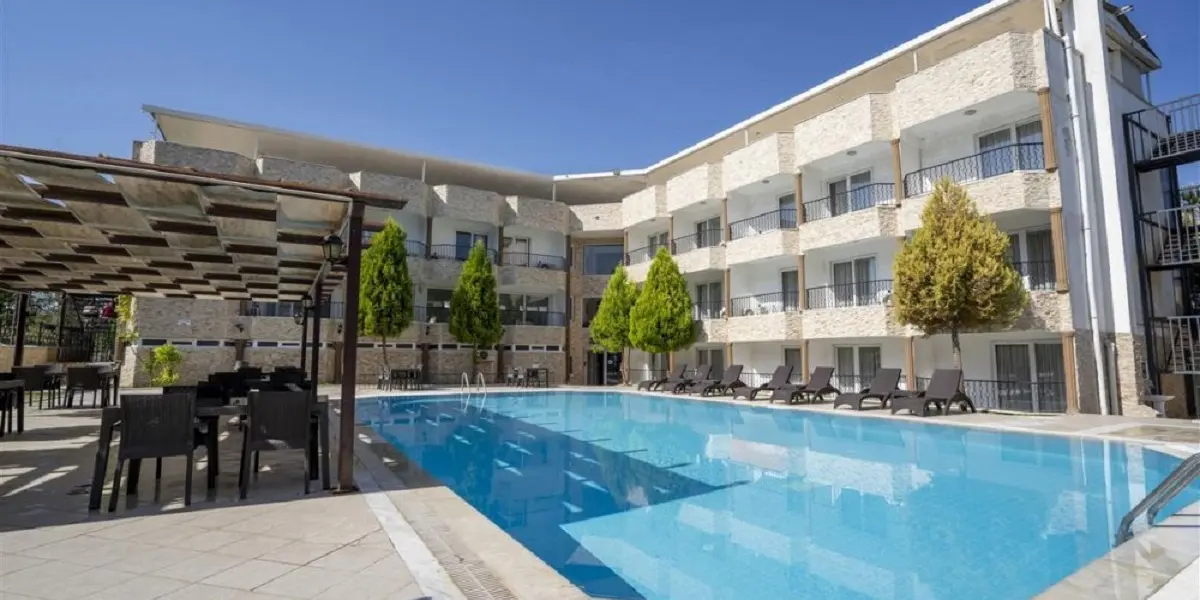 Ayapam Hotel
