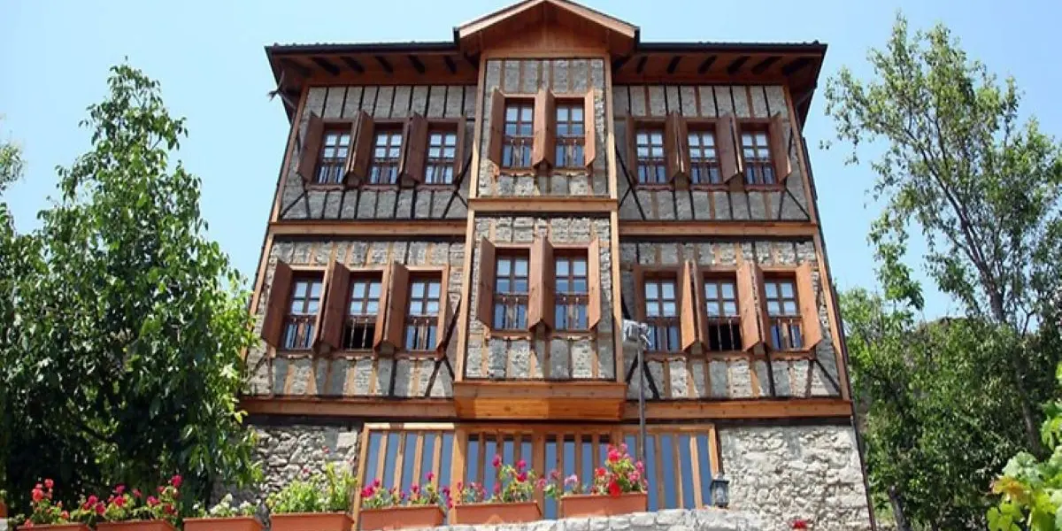Dadibra Konak