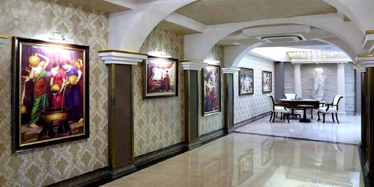 Golden Lake Hotel