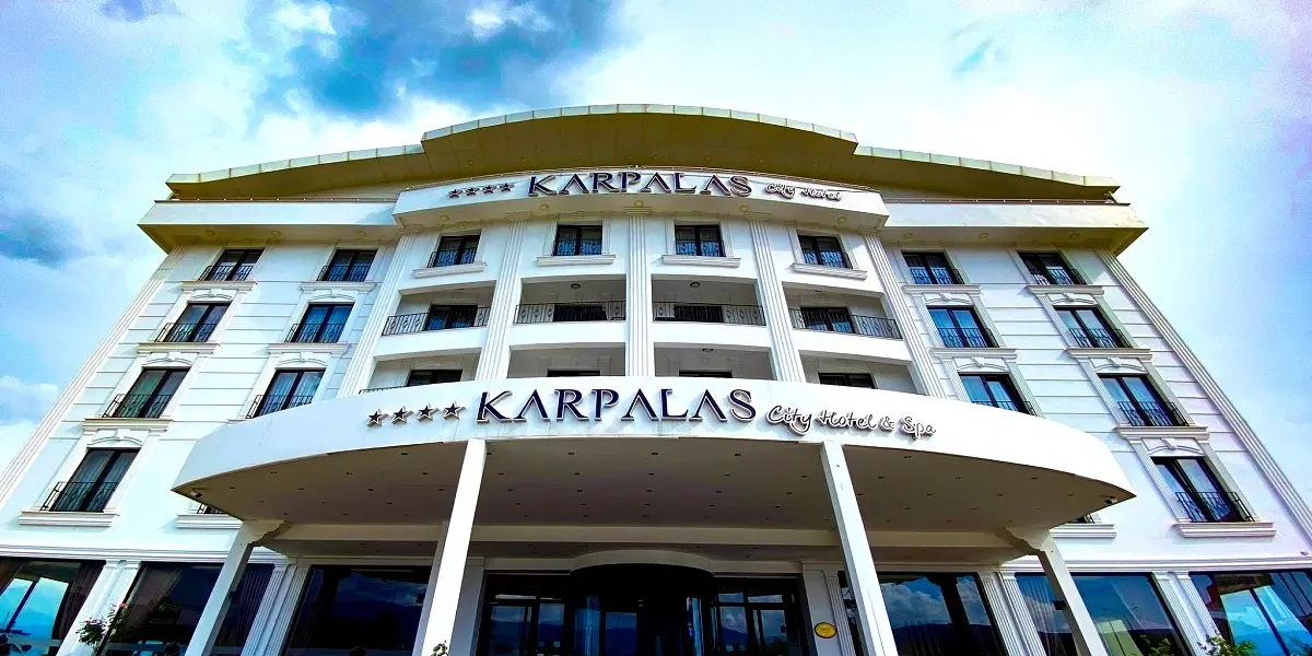 Karpalas City Hotel & Spa