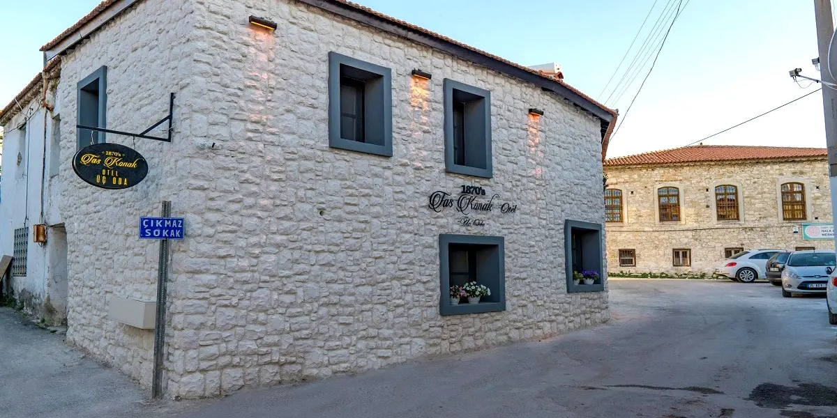 1870's Taş Konak Otel - Üç Oda