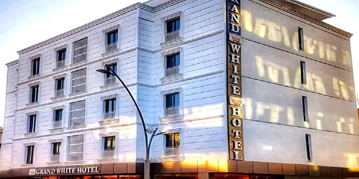 Grand White Hotel Batman