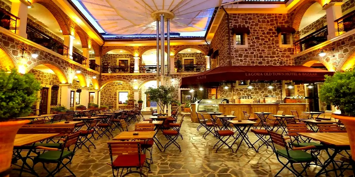 L'Agora Old Town Hotel