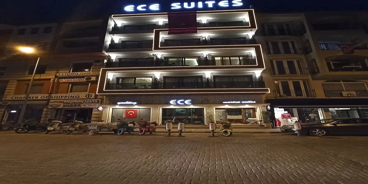 Ece Marina Suit