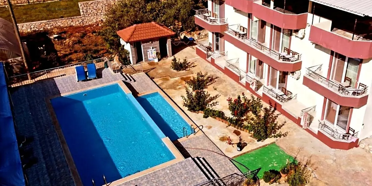 Rose Hotel