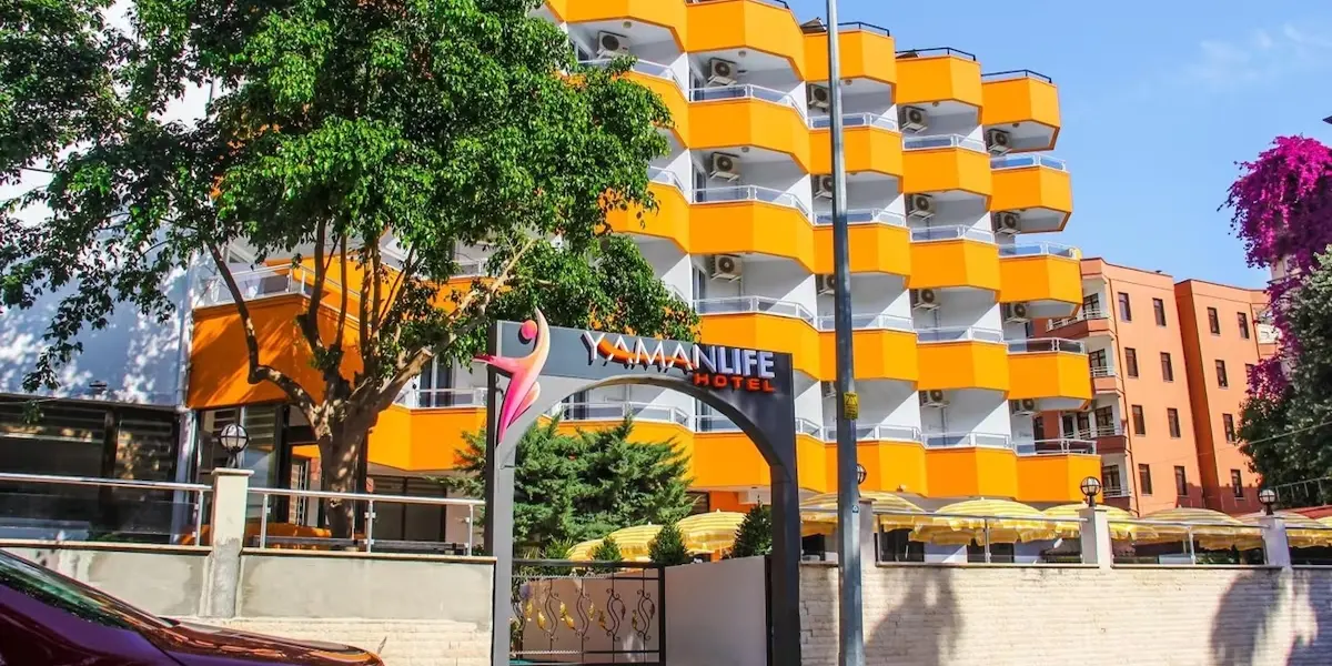 Yaman Life Hotel