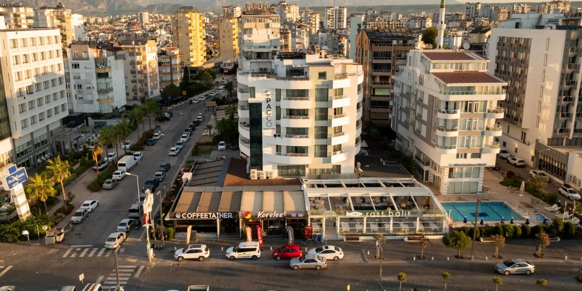 Reo Hotel & Spa