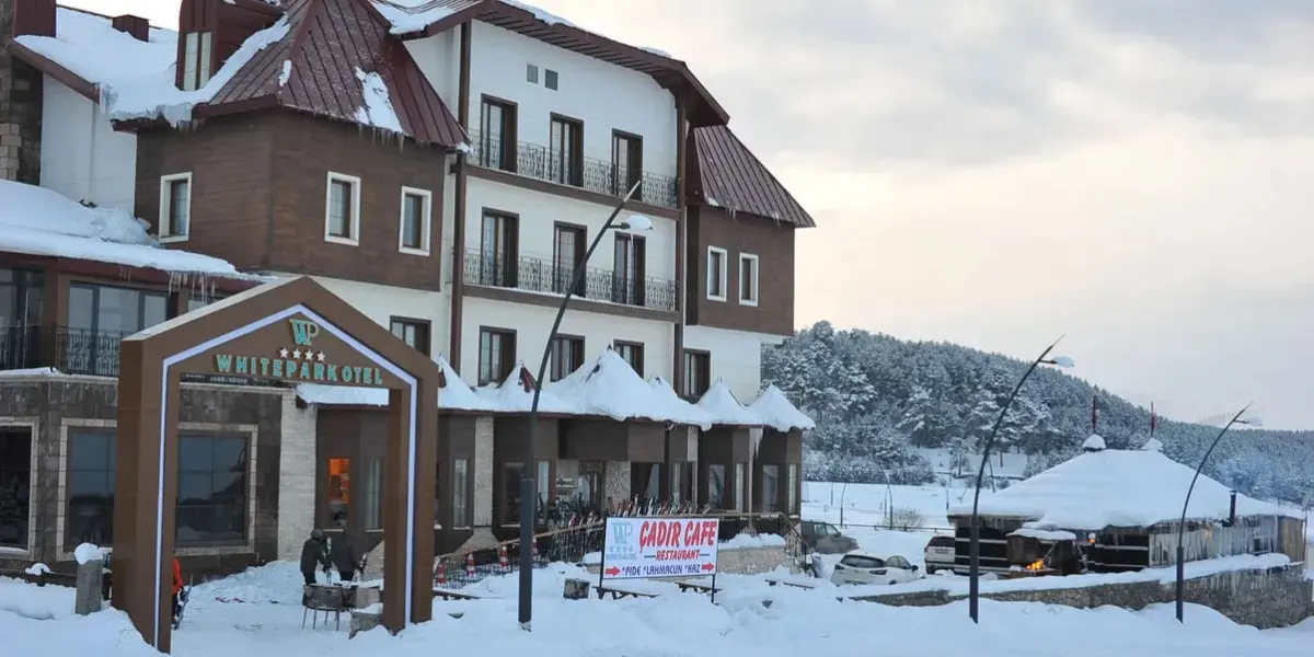 White Park Otel