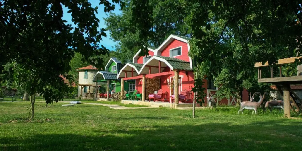 Dachas Cove Houses