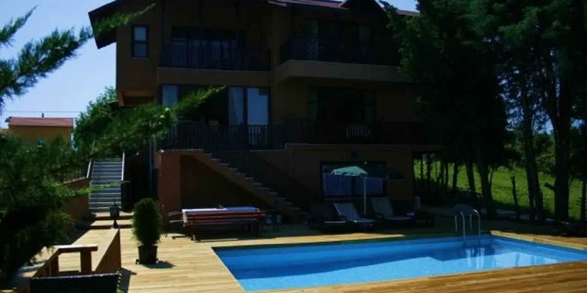 Villa Pine Garden