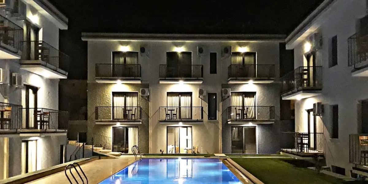 Karyada Hotel