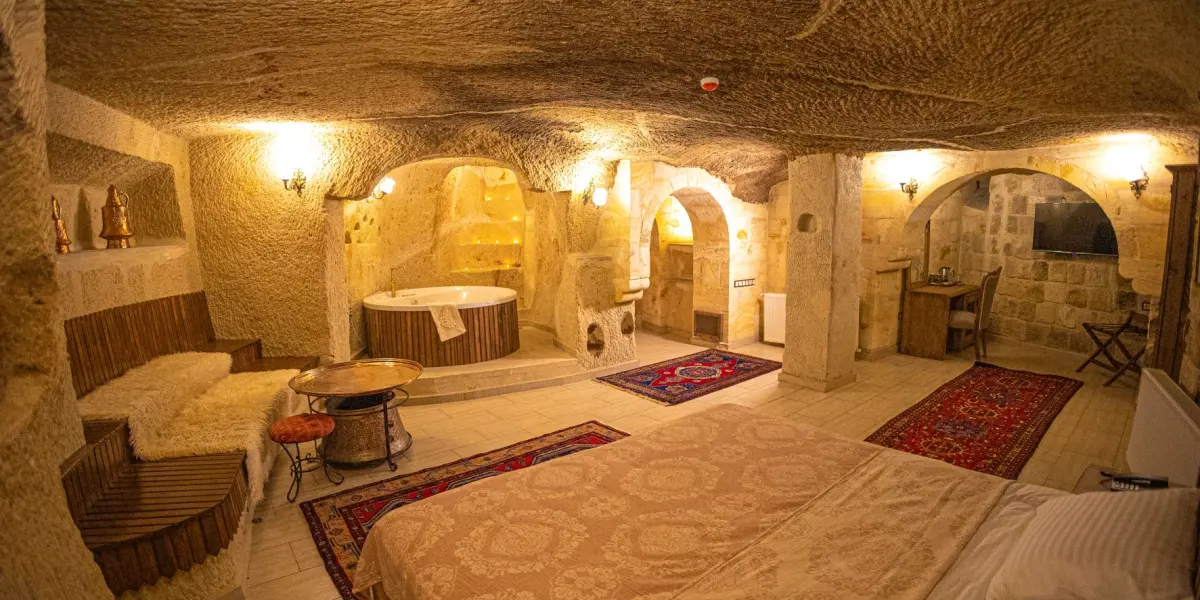 Pietra Cave Suites