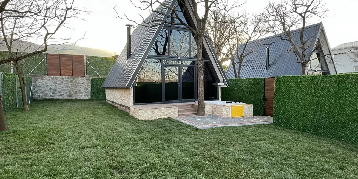 Pop Suit Bungalow