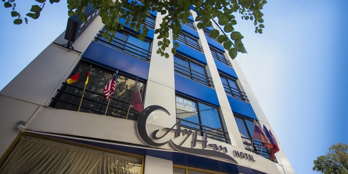 Ayhan Hotel