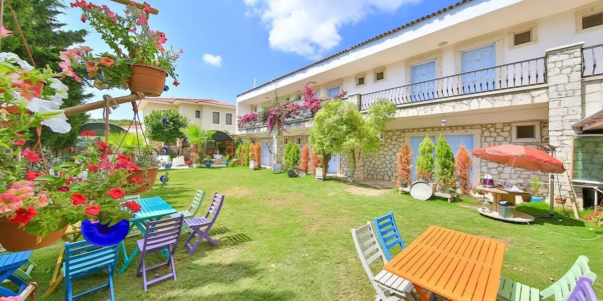 Alasonya Otel Alaçatı By Lamira