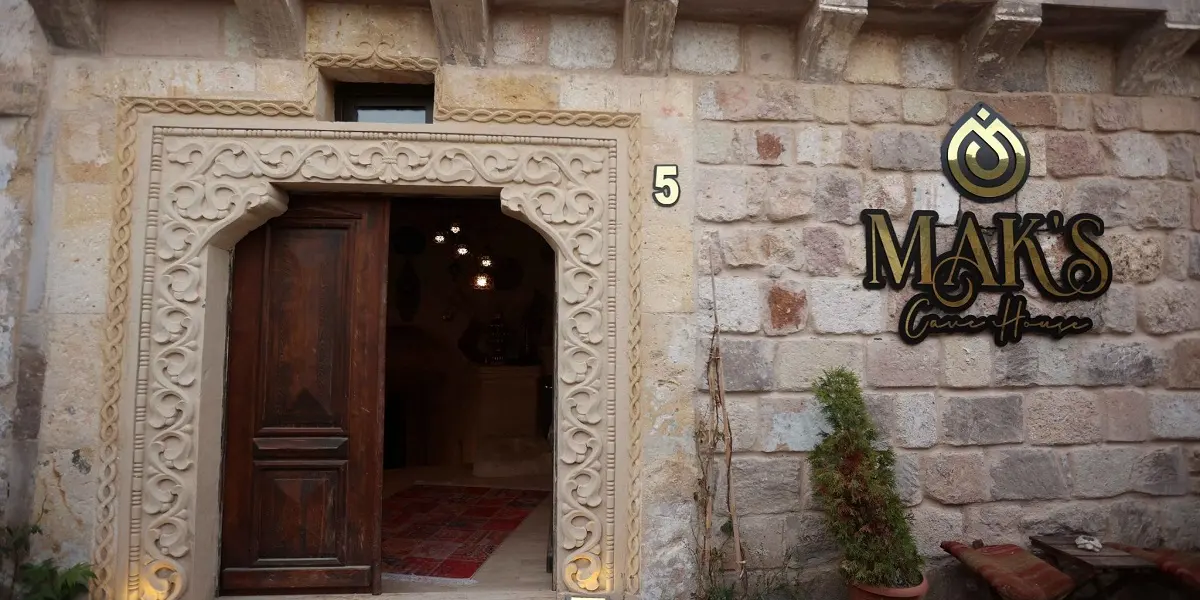 Maks Cave House