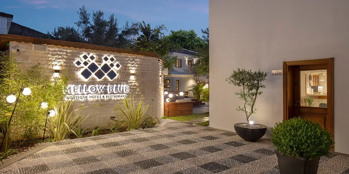 Mellow Blue Hotel