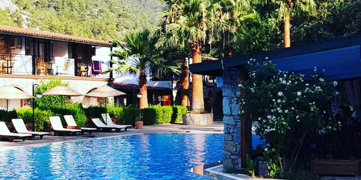 Alados Otel
