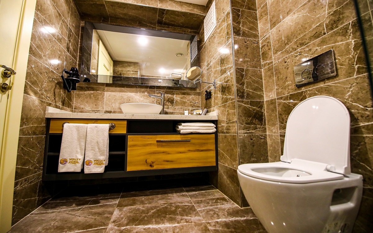 Volley Hotel 3