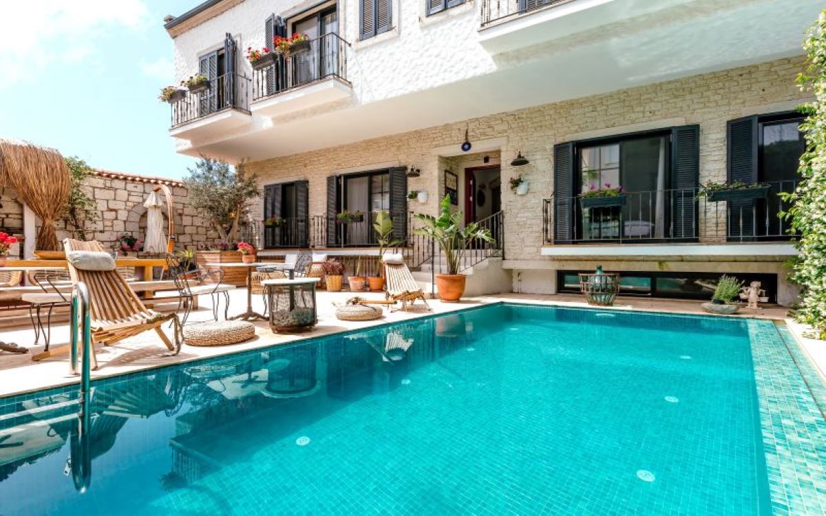Alachi Hotel 1