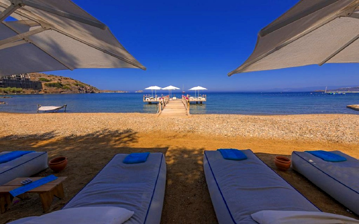 La Local Beach & Hotel