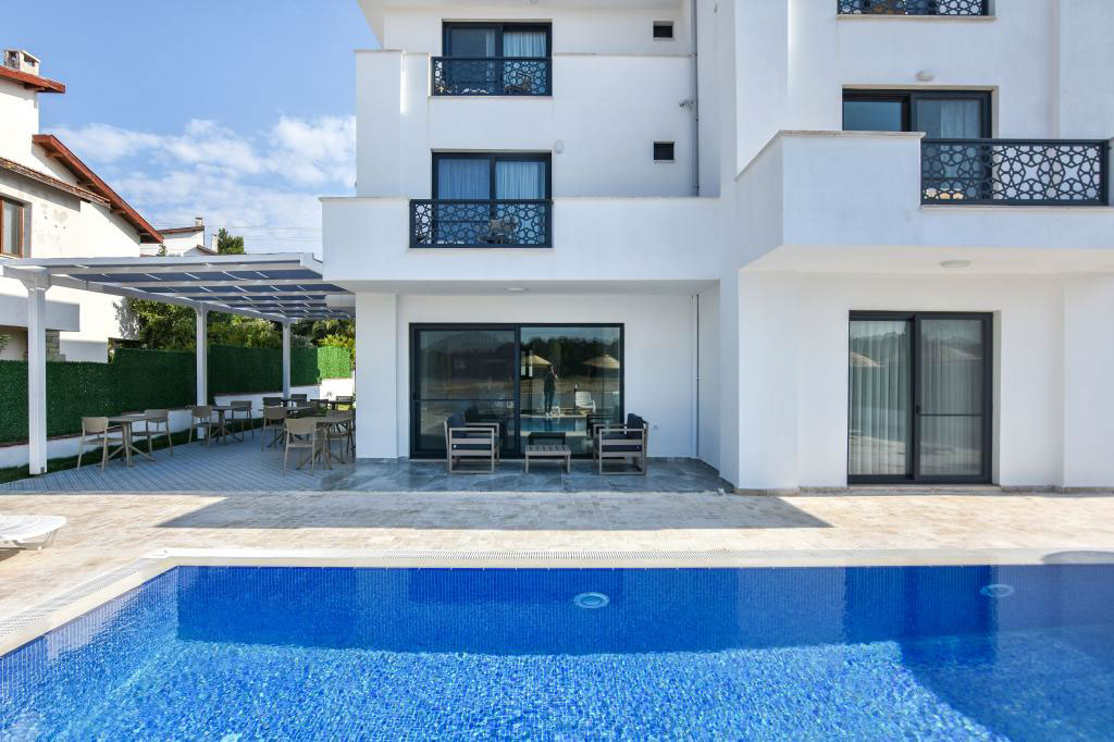 Ayvalık Beyaz Konak 2