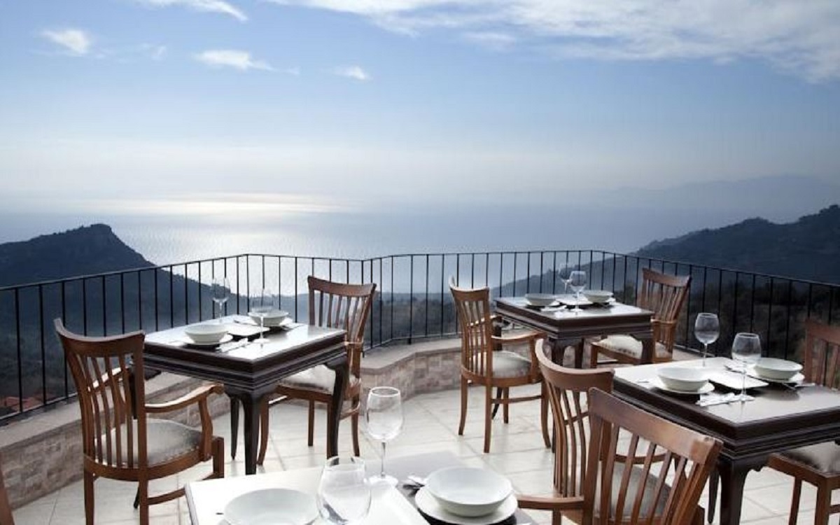 Kayalar Terrace