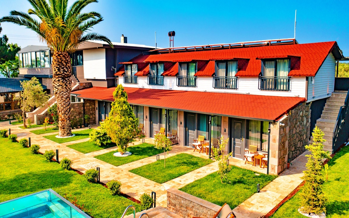 Assos Hunters Hotel 4