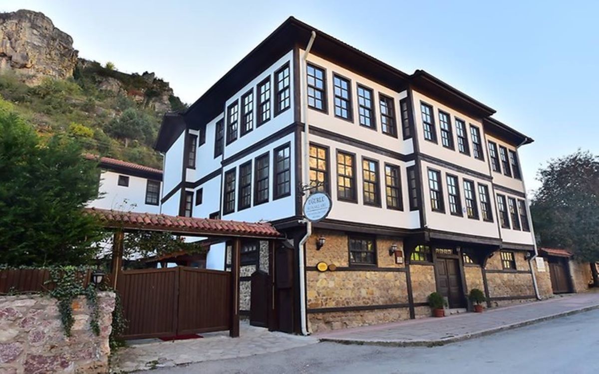Uğurlu Konakları 1