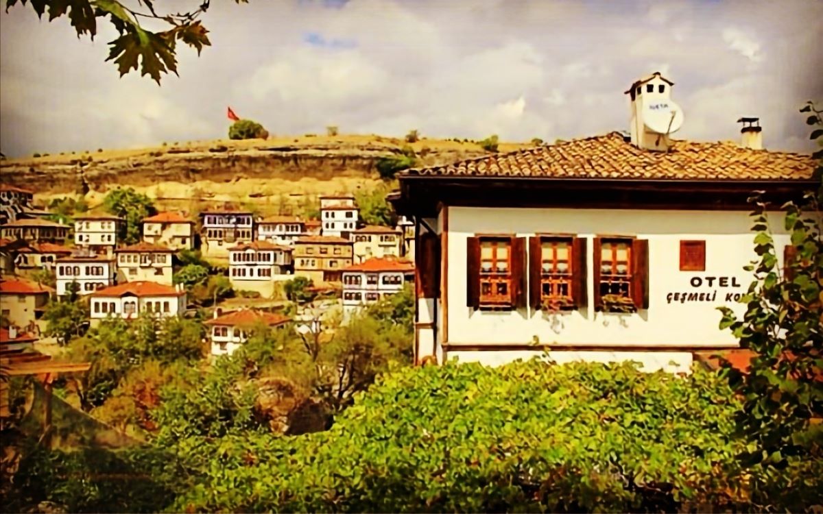 Çeşmeli Konak Hotel Garden 4