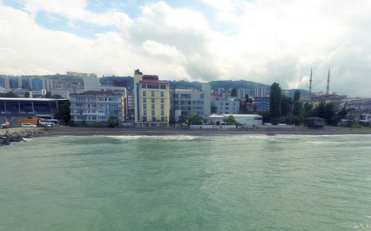 The Queens Suite Hotel 1