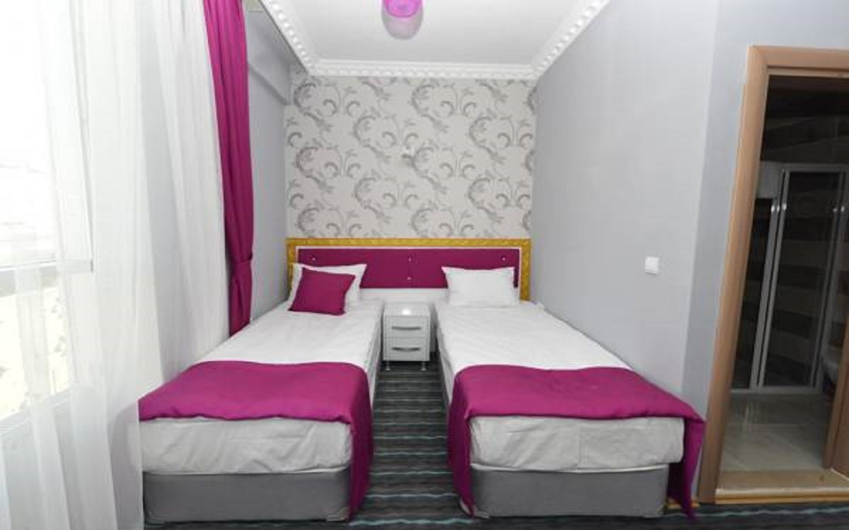 Grand Surmely Hotel 2