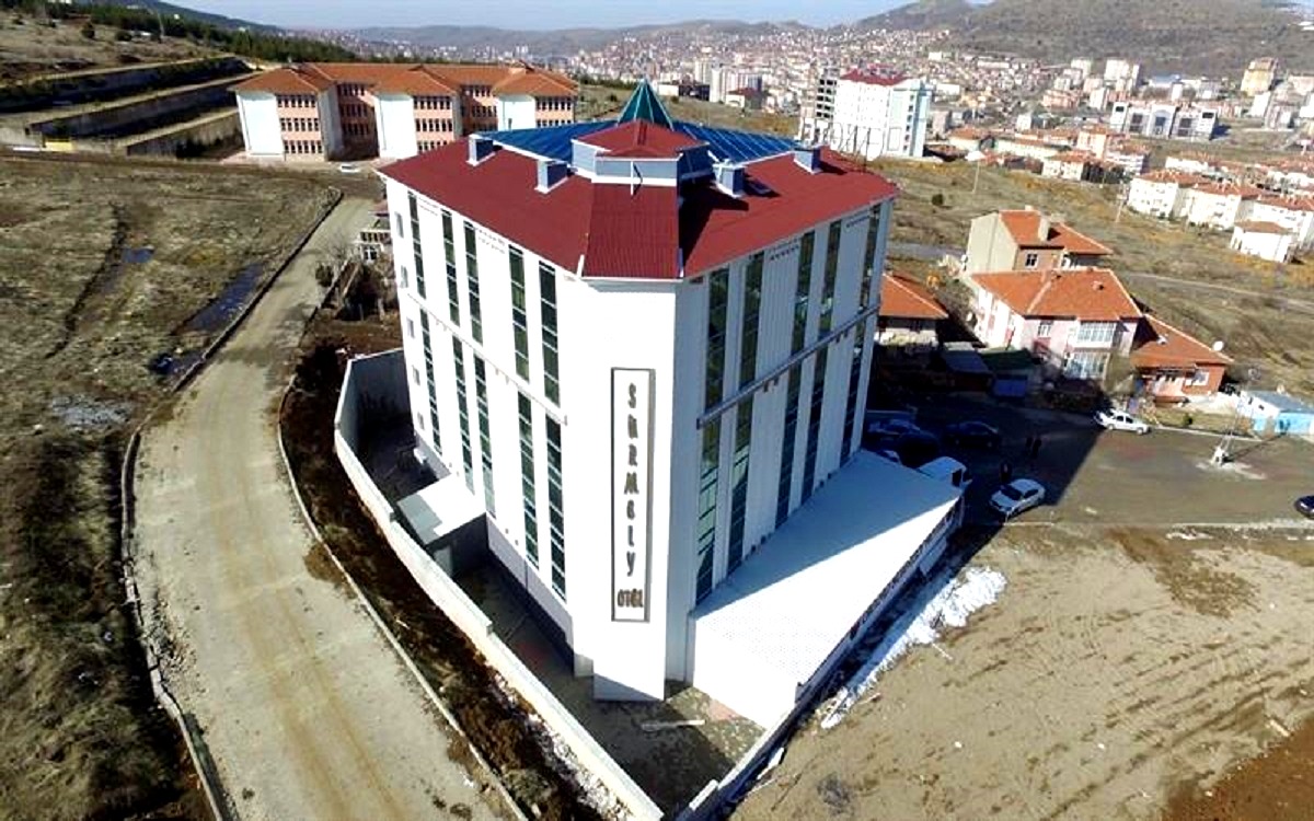 Grand Surmely Hotel